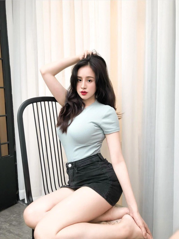 Bà tưng chứng minh chỉ cần có ba vòng phồn thực mặc áo kín như bưng vẫn thừa sexy - 6