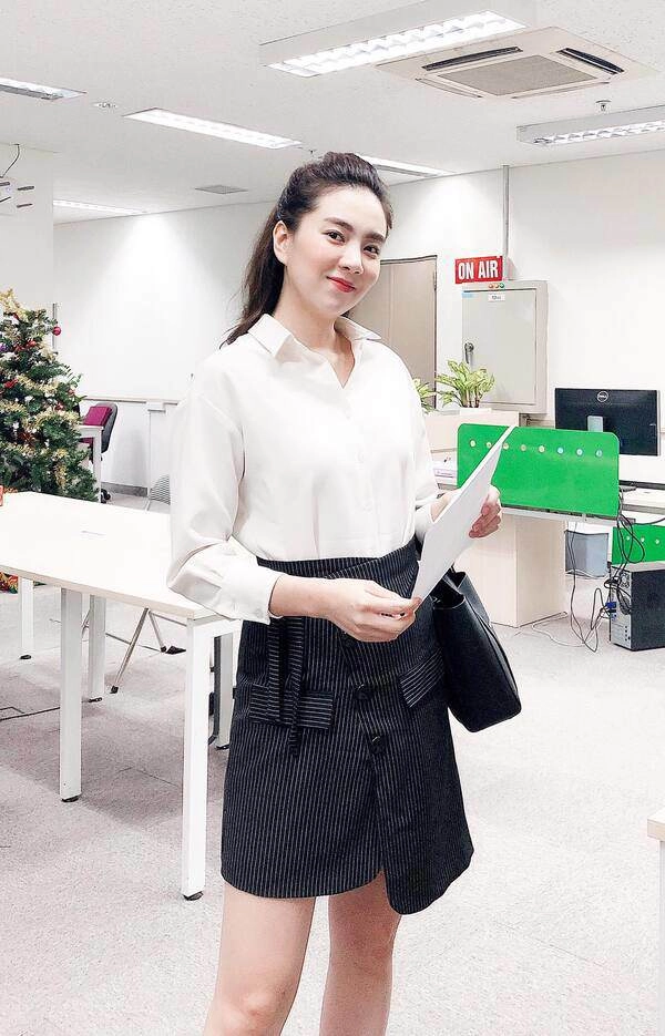 Bảo đồ màu trung tính nhàm chán cứ nhìn phong cách của btv sành điệu nhất nhì vtv mai ngọc - 18