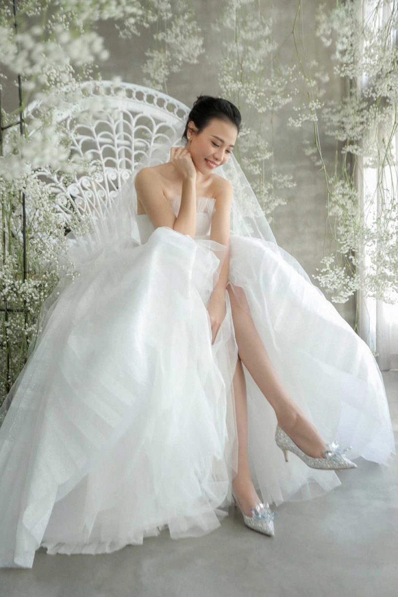Bí ẩn đôi hài cinderella đắt đỏ ai cũng thi nhau xỏ người lên hương người đau đớn tháo bỏ - 5