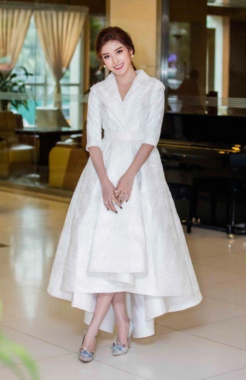 Bí ẩn đôi hài cinderella đắt đỏ ai cũng thi nhau xỏ người lên hương người đau đớn tháo bỏ - 10
