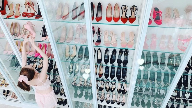 Bí ẩn đôi hài cinderella đắt đỏ ai cũng thi nhau xỏ người lên hương người đau đớn tháo bỏ - 16