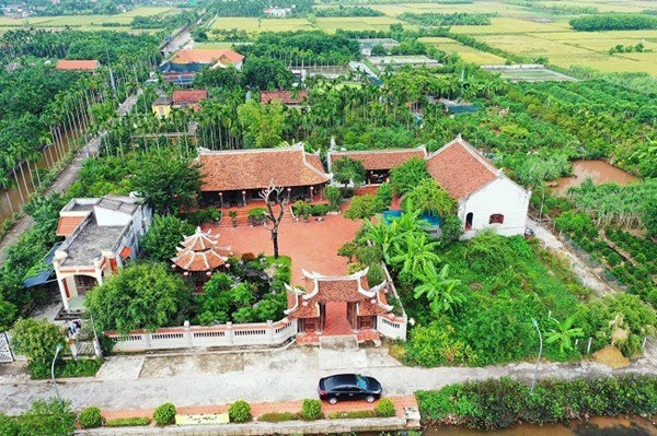 biệt phủ 1700m2 toàn gỗ quý và dàn cây cảnh tiền tỷ ở nam định - 1