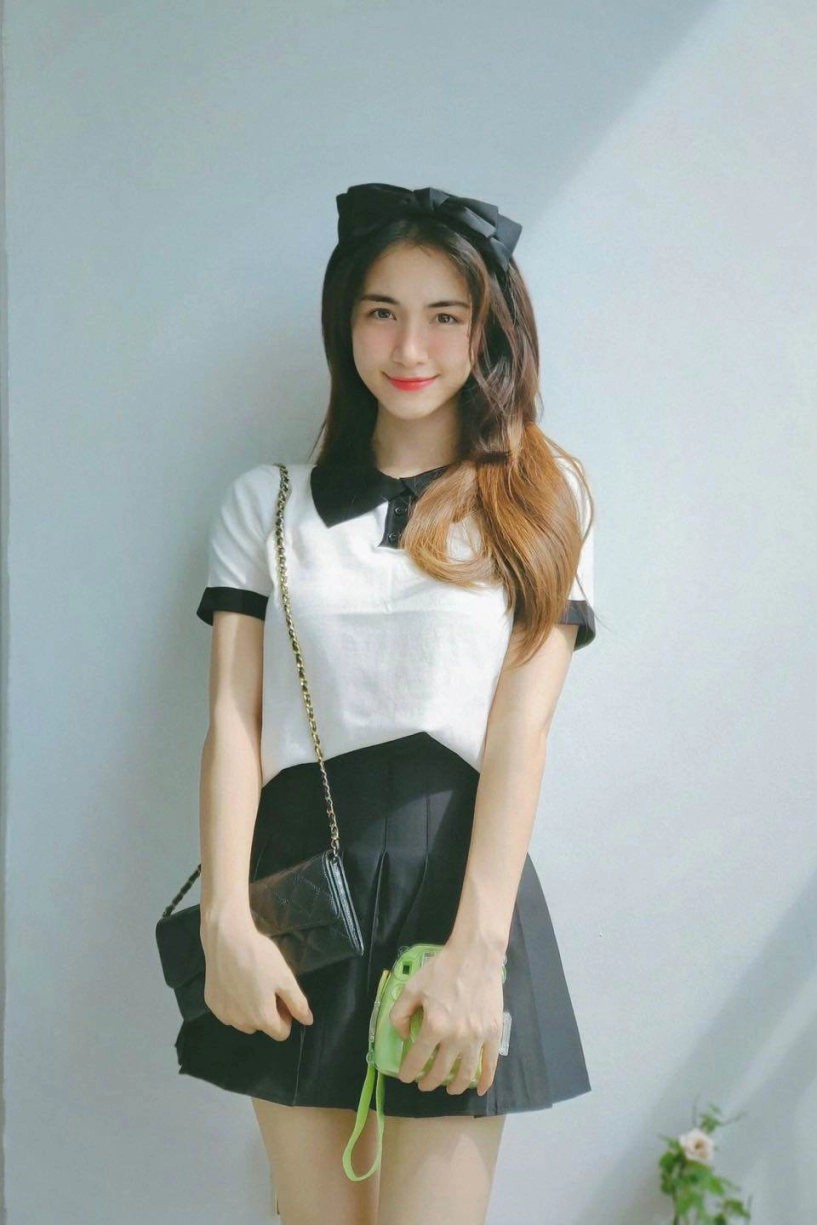 bóc chiêu hack tuổi của hoà minzy từ mẹ thành chị gái của con với 1 item - 4
