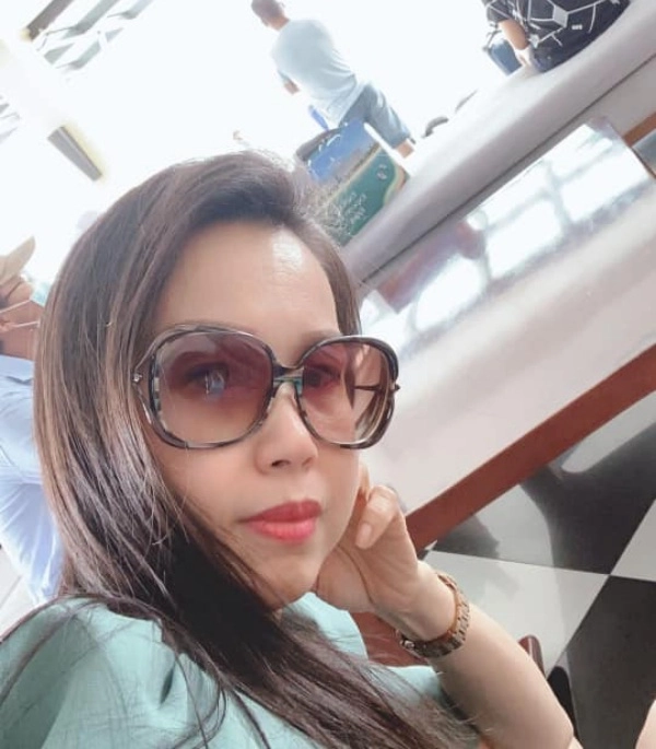 Cẩm ly lại khoe ảnh selfie dân tình chỉ biết thẫn thờ trước mặt mộc ở độ tuổi u55 - 4