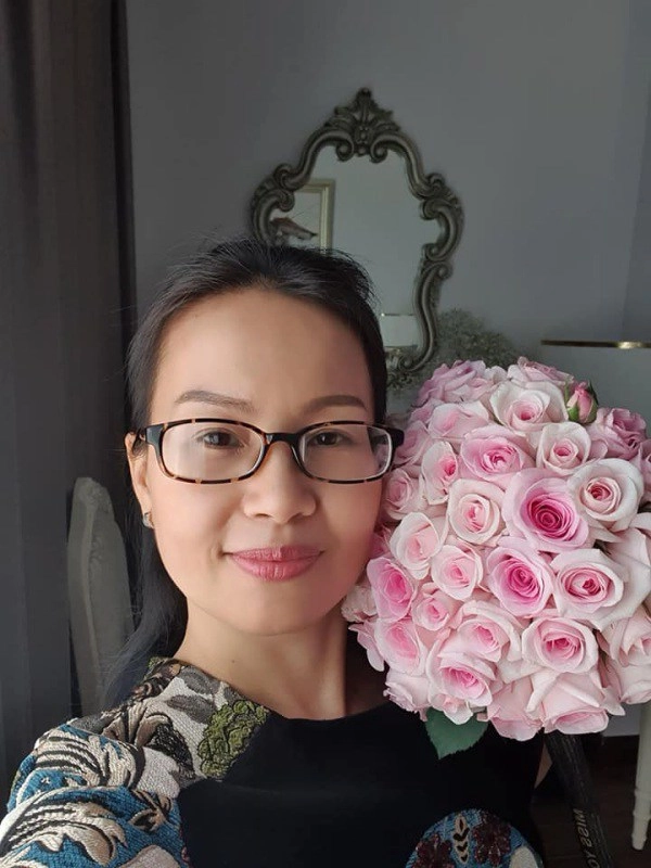 Cẩm ly lại khoe ảnh selfie dân tình chỉ biết thẫn thờ trước mặt mộc ở độ tuổi u55 - 11