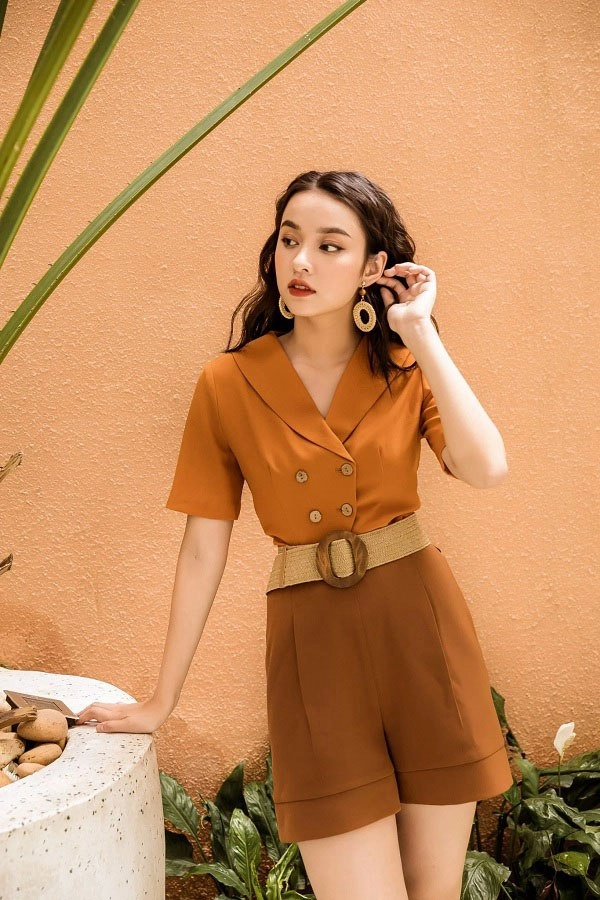 Chẳng cần mua đồ đắt tiền 4 kiểu áo này đủ sang chảnh hoá phong cách của chị em - 15