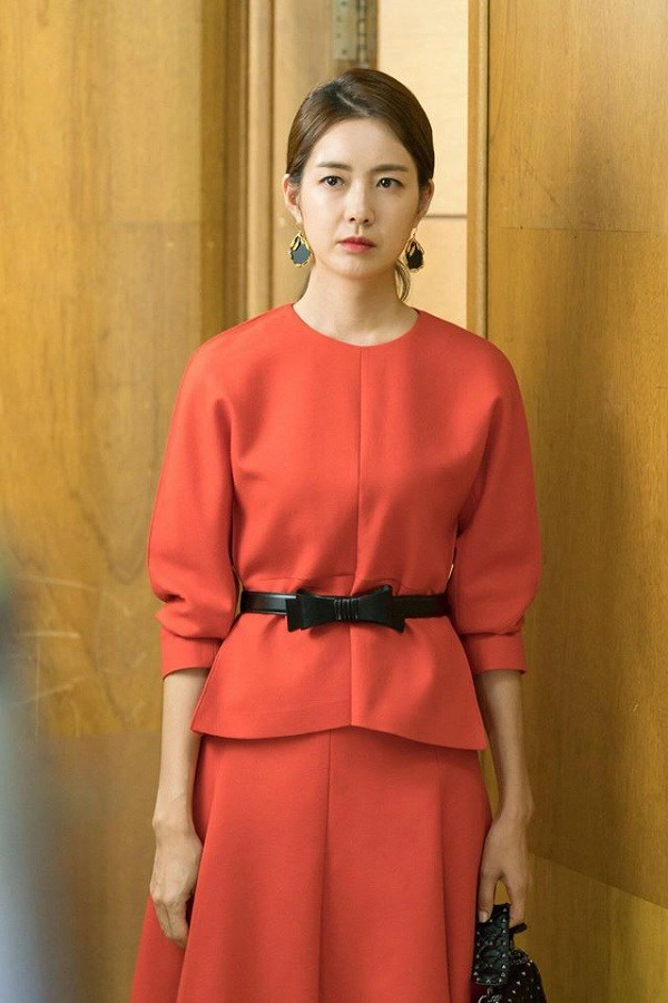 Chẳng muốn style đi làm mãi nhạt nhoà nàng lưu ngay 10 outfit công sở đẹp mê từ phim hàn - 3