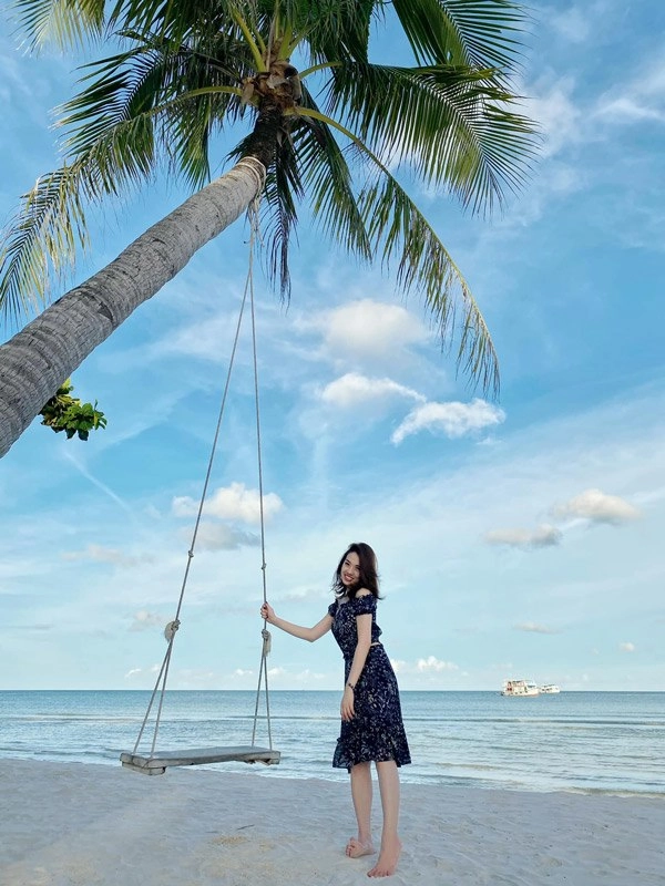 Chị gái á hậu phương nga vừa đẹp lại sang xách túi hiệu nhiều hơn em gái - 5