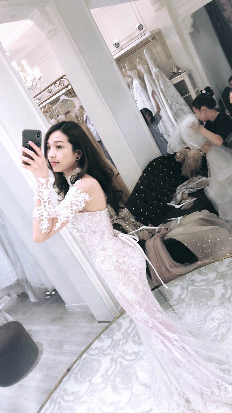 Chị gái á hậu phương nga vừa đẹp lại sang xách túi hiệu nhiều hơn em gái - 13