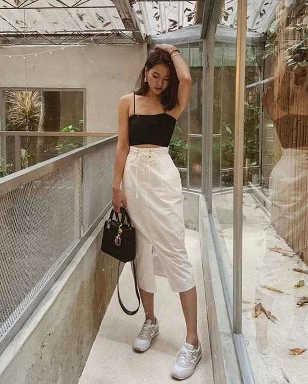 Chỉ mất hơn trăm nghìn mua một chiếc chân váy trắng nàng tha hồ phối nhiều set đồ sang xịn - 11