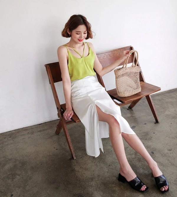 Chỉ mất hơn trăm nghìn mua một chiếc chân váy trắng nàng tha hồ phối nhiều set đồ sang xịn - 12