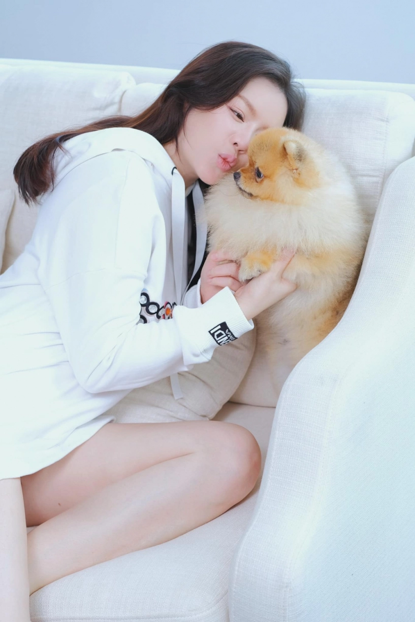 Chiếc quần của lý nhã kỳ càng ngày càng ngắn cách tạo dáng xứng đáng 10 điểm - 9