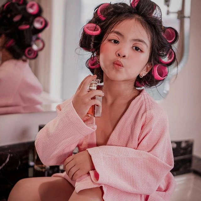 Choáng với độ giàu sang của minh nhựa sinh nhật con gái cũng dát hàng hiệu không ai đọ lại - 6