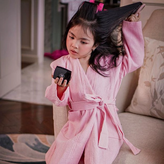 Choáng với độ giàu sang của minh nhựa sinh nhật con gái cũng dát hàng hiệu không ai đọ lại - 9