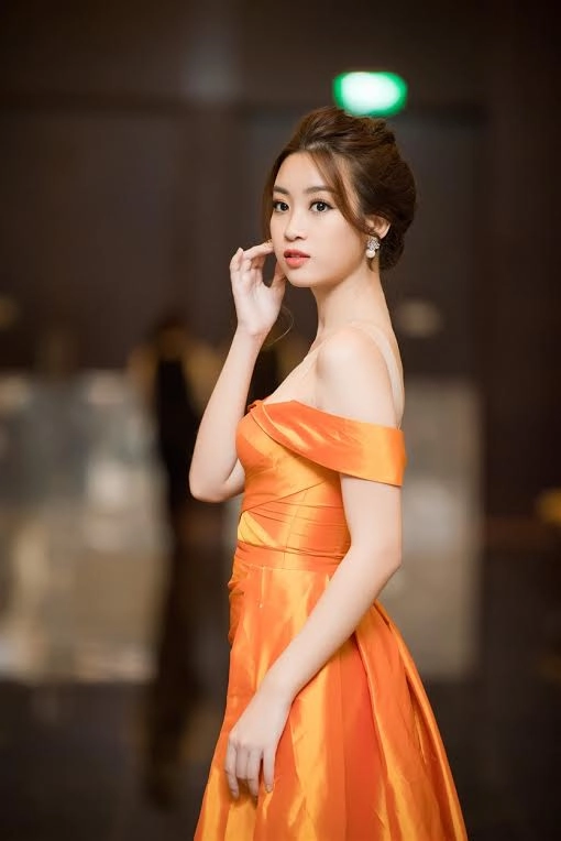 Chưa bao giờ thấy hoa hậu mỹ linh quyến rũ tột độ đến thế này - 1
