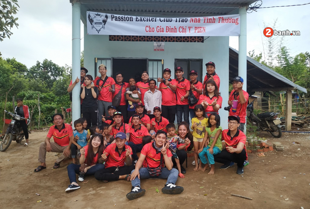 Clb exciter passion trao nhà tình thương cho hộ nghèo tại tỉnh kon tum - 1