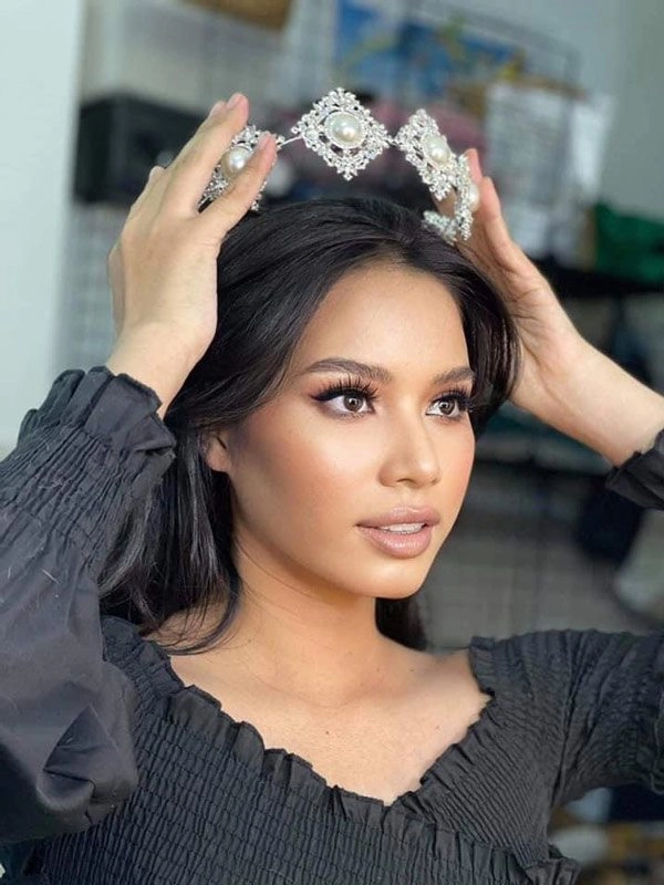 Cô bé bồi bàn từng thi hoa hậu hoàn vũ việt nam năm 18 tuổi giờ ra sao - 19