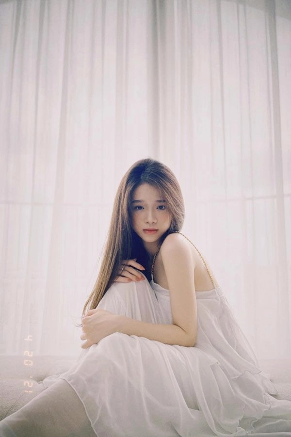 Có một hot girl dù ở nhà vẫn không ngừng mặc đẹp mỗi ngày - 13