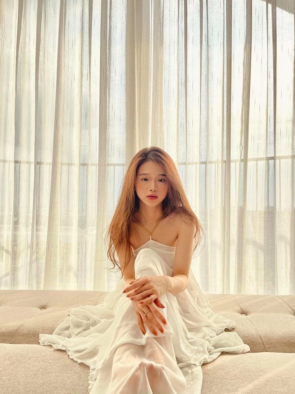 Có một hot girl dù ở nhà vẫn không ngừng mặc đẹp mỗi ngày - 14