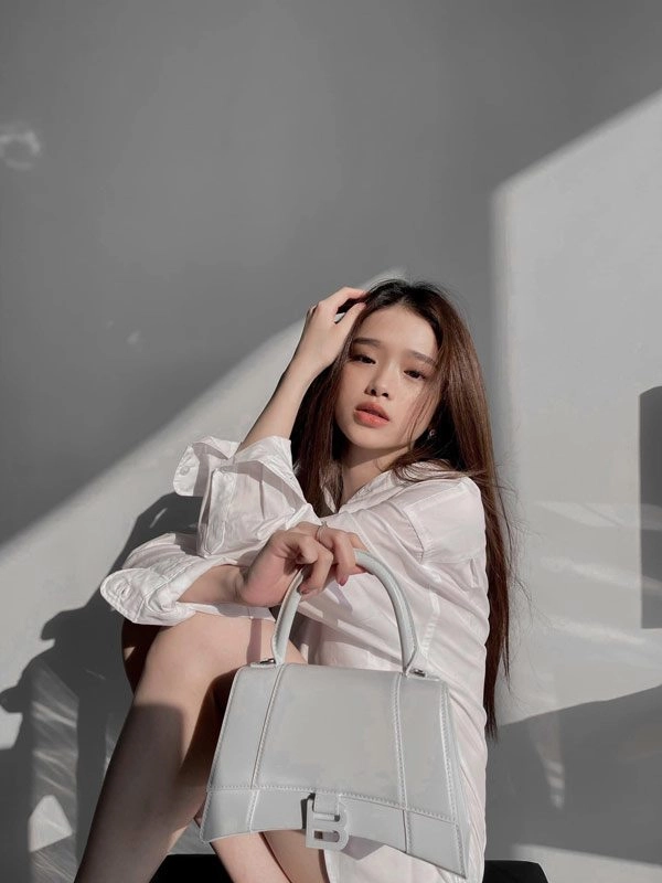 Có một hot girl dù ở nhà vẫn không ngừng mặc đẹp mỗi ngày - 18