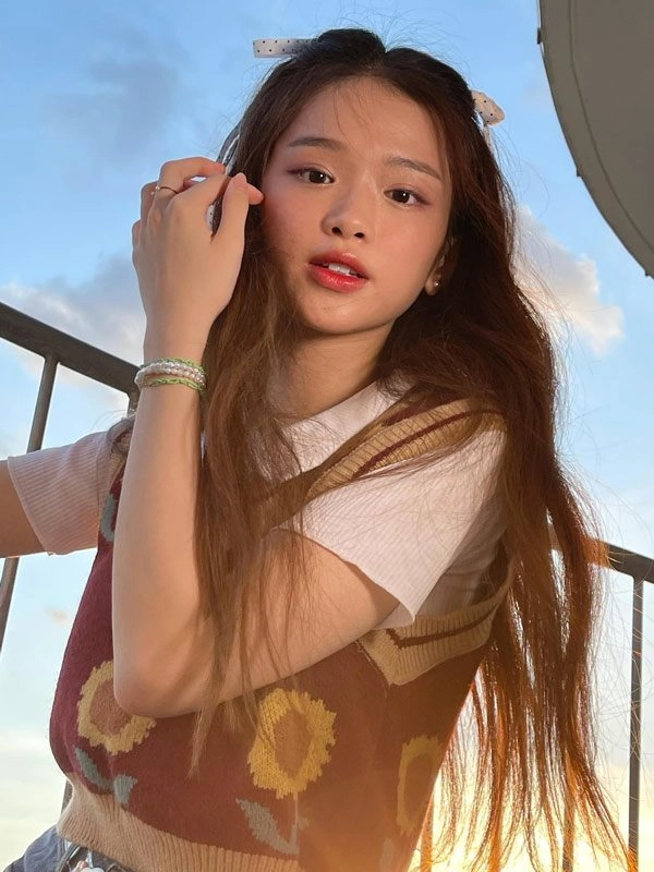 Có một hot girl dù ở nhà vẫn không ngừng mặc đẹp mỗi ngày - 21