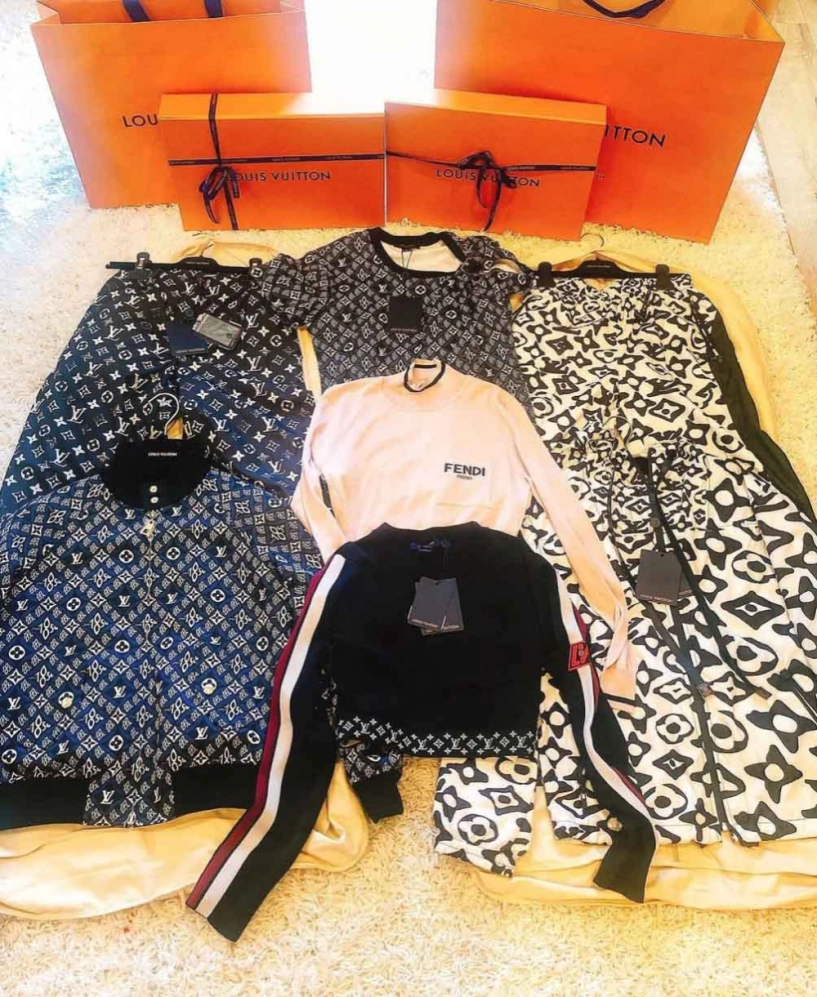 Con dâu nhà tỷ phú khoe chiến tích shopping chốt đơn theo lô mua toàn món trăm triệu - 14