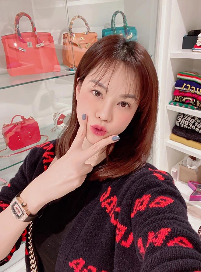 Con dâu nhà tỷ phú khoe chiến tích shopping chốt đơn theo lô mua toàn món trăm triệu - 18