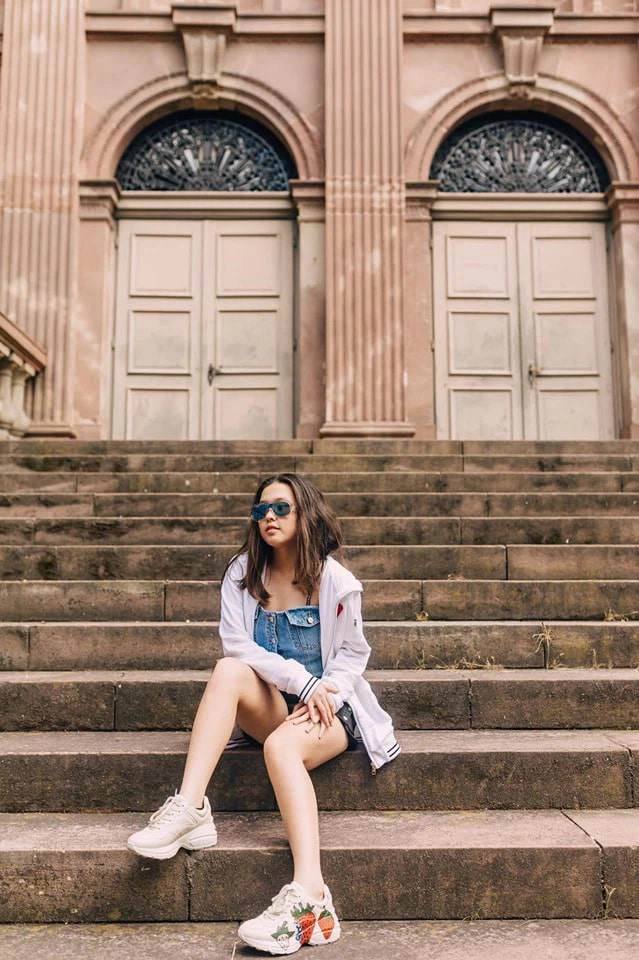 Con gái phượng chanel ăn diện đụng độ mẹ style tiểu thư sinh ra từ vạch đích sang ngất ngây - 4