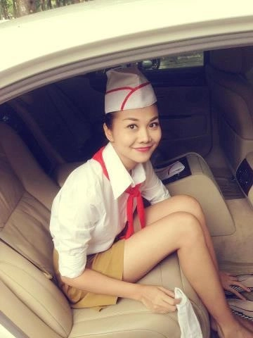 cưa sừng quàng khăn đỏ lưu hương giang gượng gạo nhã phương như học sinh tiểu học - 8