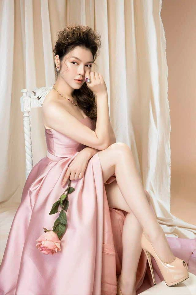 Cũng chiếc đầm bèo nhún lý nhã kỳ chinh phục ngon ơ tình địch năm xưa bị chê lên xuống - 9