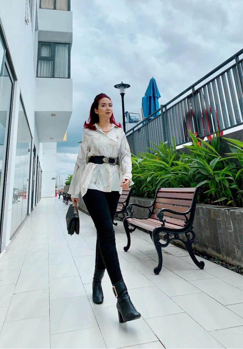Cựu hotgirl xứ huế sang chảnh từ trong bếp đến khi ra đường nhìn bst hàng hiệu còn ngợp hơn - 12