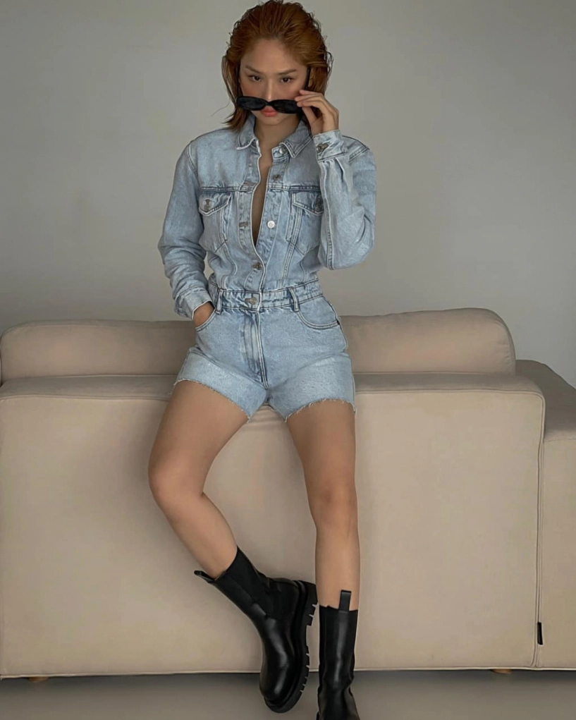 đại chiến phong cách denim on denim kỳ duyên miu lê hay yến trang ngầu nhất - 1