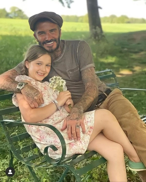 David beckham bị phản đối vì cho con gái diện váy ren gợi cảm - 10