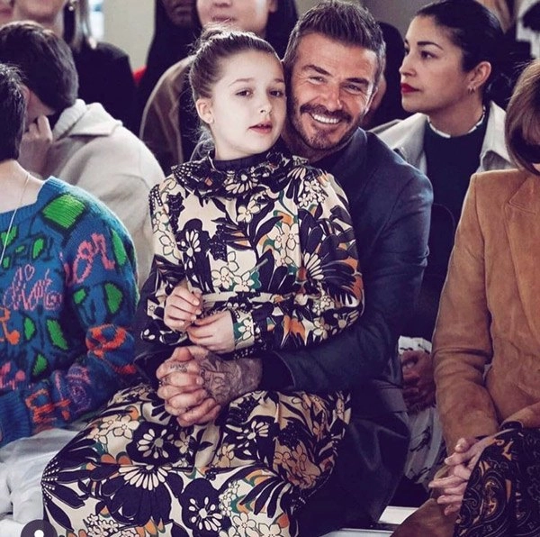 David beckham bị phản đối vì cho con gái diện váy ren gợi cảm - 19