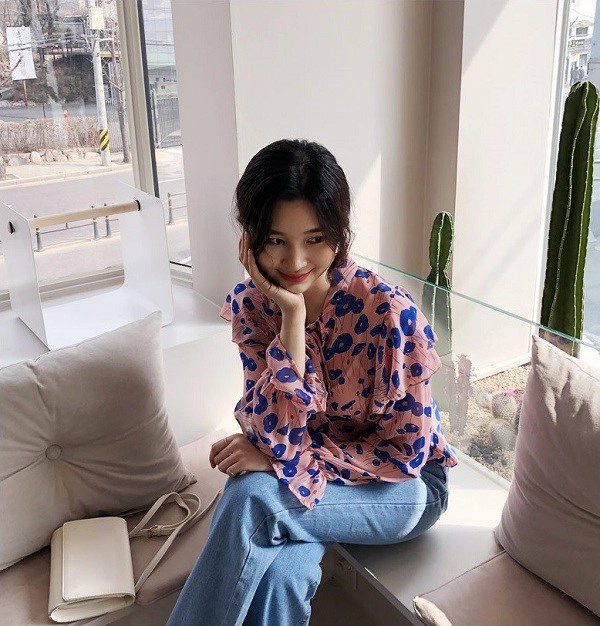Để style đi làm bớt cứng nhắc nàng lưu ngay những công thức phối đồ họa tiết đẹp hết ý - 9
