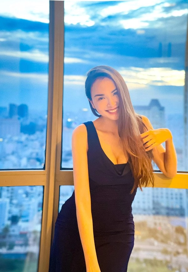 Diện bikini gợi cảm chơi bida đây là hoa hậu táo bạo nhất việt nam - 13