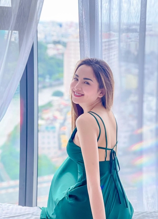 Diện bikini gợi cảm chơi bida đây là hoa hậu táo bạo nhất việt nam - 17