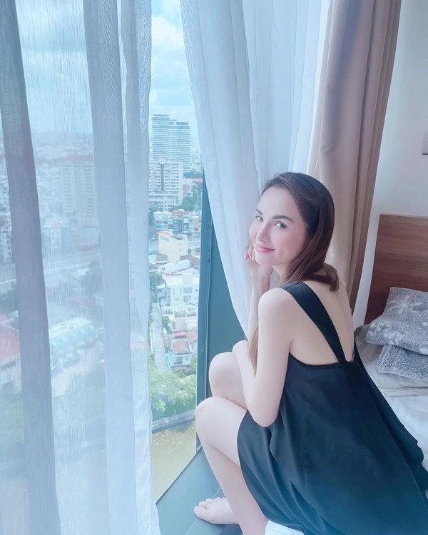 Diện bikini gợi cảm chơi bida đây là hoa hậu táo bạo nhất việt nam - 20