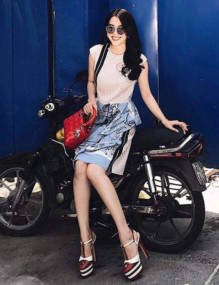 Diện đồ giản đơn nhưng chị em sinh đôi nam em cũng tiêu pha vài chục triệu sắm về - 7