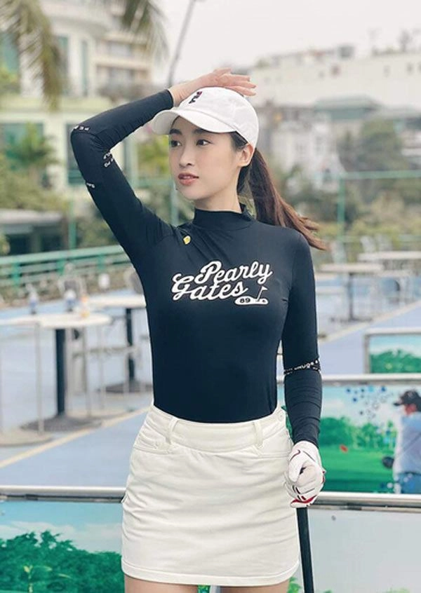 Diện đồ thể thao thôi đỗ mỹ linh có cần gợi cảm như vầy không - 14