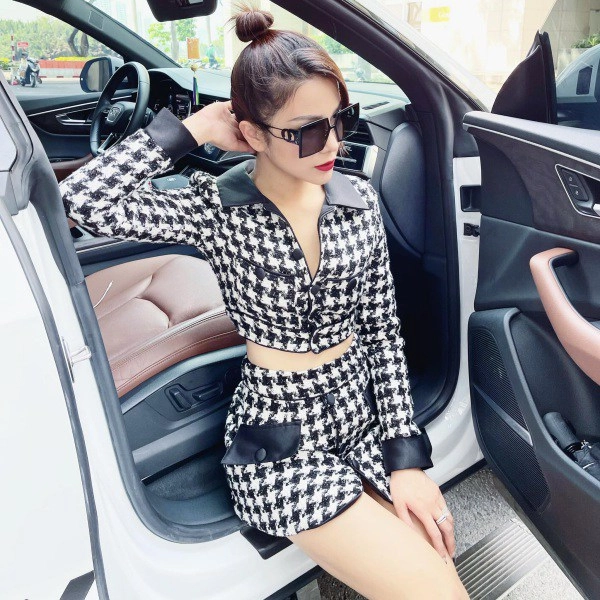 Diệp lâm anh sinh 2 lứa vẫn tự tin diện váy siêu ngắn khoe chân nuột - 8