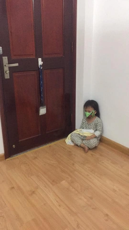 Dỗ dành bé sóc lạ nhà bố cường chi bộn tiền sắm đồ hiệu - 2