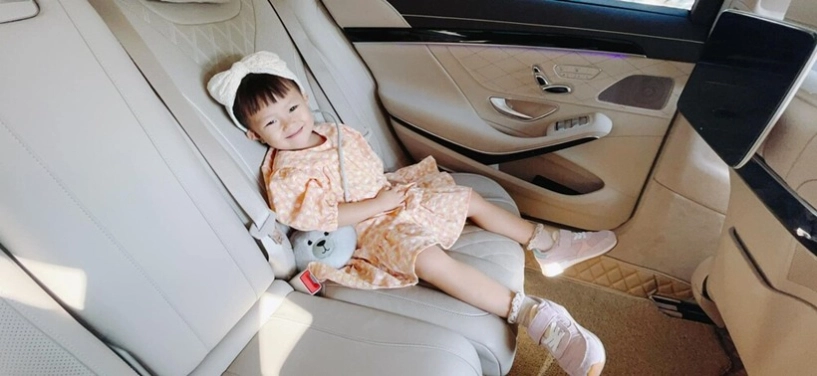 Dỗ dành bé sóc lạ nhà bố cường chi bộn tiền sắm đồ hiệu - 10