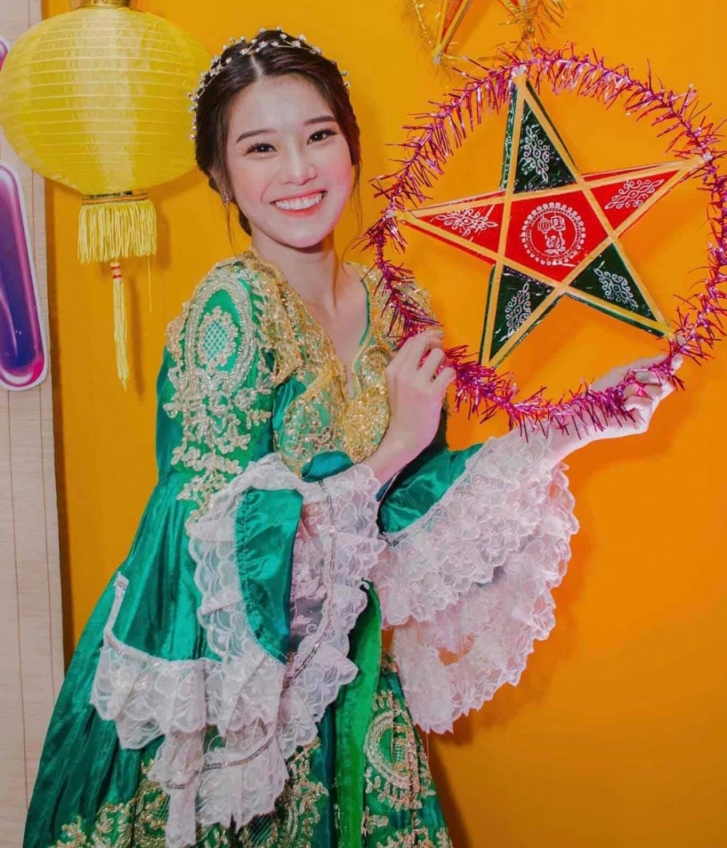 Đón trung thu hội bạn quỳnh nga diện xiêm y hoá chị hằng khánh thi như nữ sinh bên chồng - 8