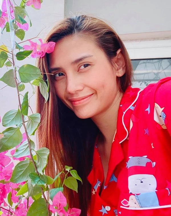 Được ở bên cạnh người yêu võ hoàng yến ăn mặc như teen girl - 13