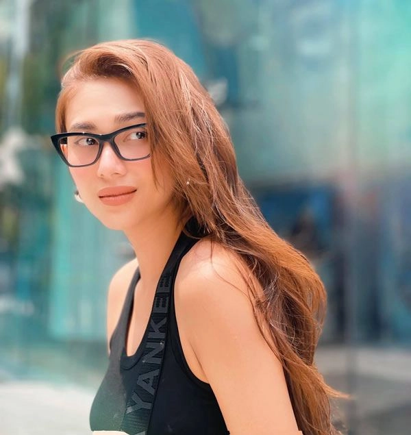 Được ở bên cạnh người yêu võ hoàng yến ăn mặc như teen girl - 16