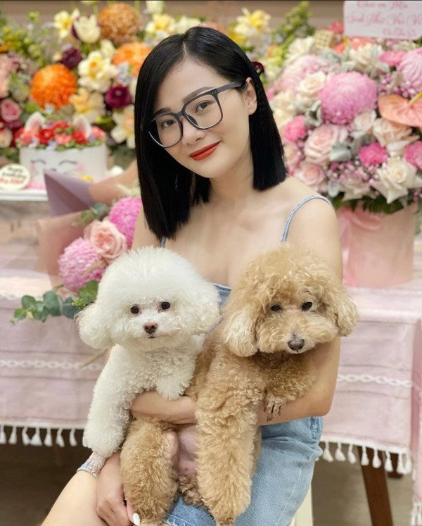 Em gái hoàng tử quang vinh xinh đẹp sành điệu có gu ăn mặc khác hẳn anh trai - 5