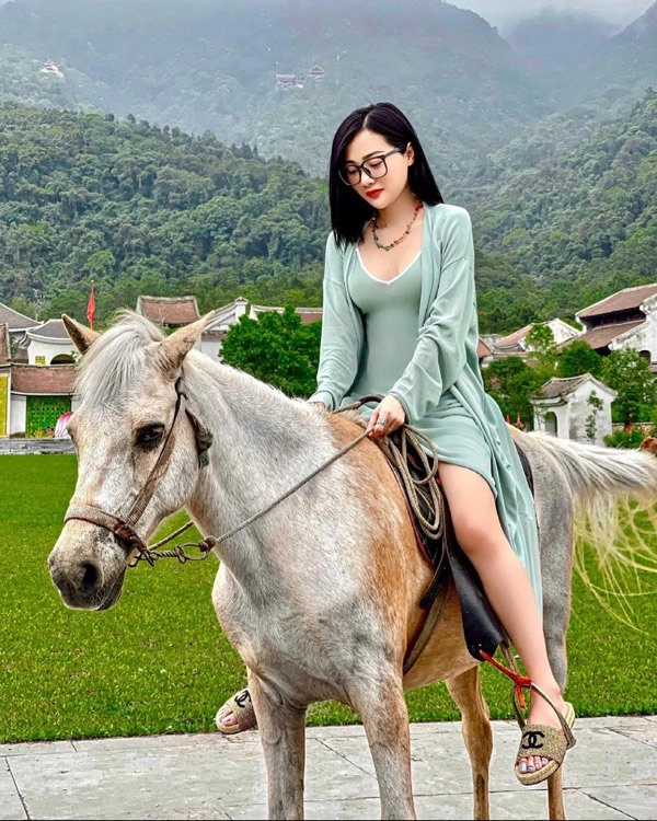 Em gái hoàng tử quang vinh xinh đẹp sành điệu có gu ăn mặc khác hẳn anh trai - 8
