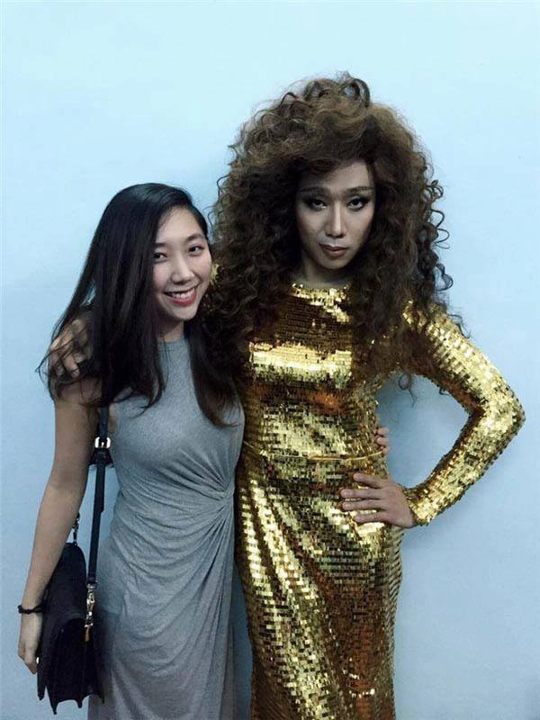 Em gái trấn thành thích diện đồ đen dùng hàng hiệu tinh tế không kém anh trai - 1