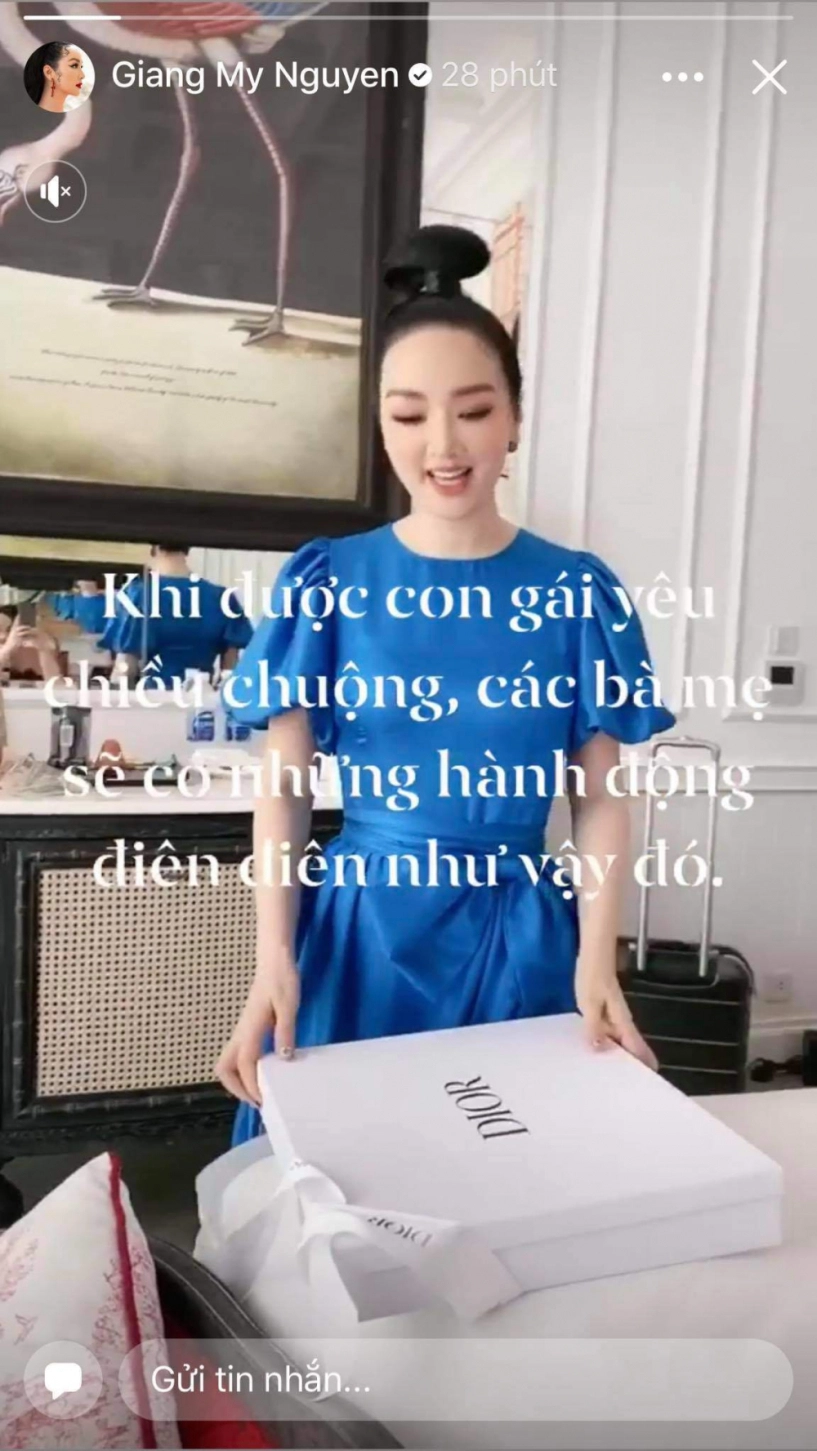 Giáng my đập hộp bộ cánh đắt đỏ con gái tặng u50 không ngại đụng hàng gái đôi mươi - 4